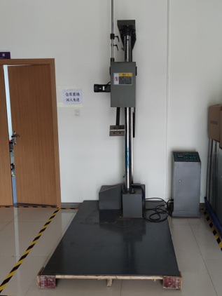 Single arm drop test bench